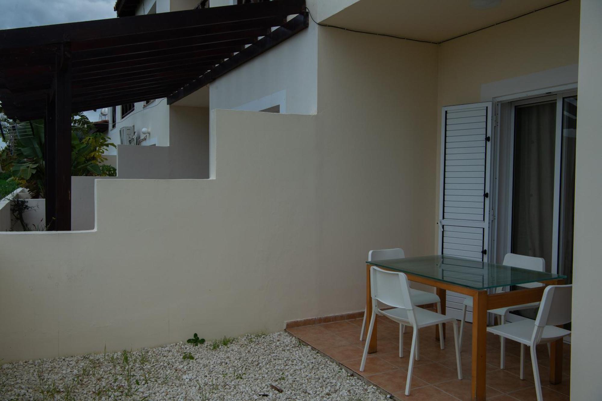 Path Latchi Beachfront Apartments Exterior foto